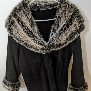 VINTAGE Wilsons leather jackets. Women's faux fur collared jacket. SIZE XL.